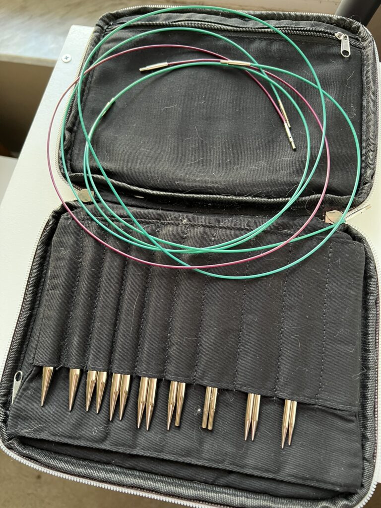 interchangeable knitting needle organizer