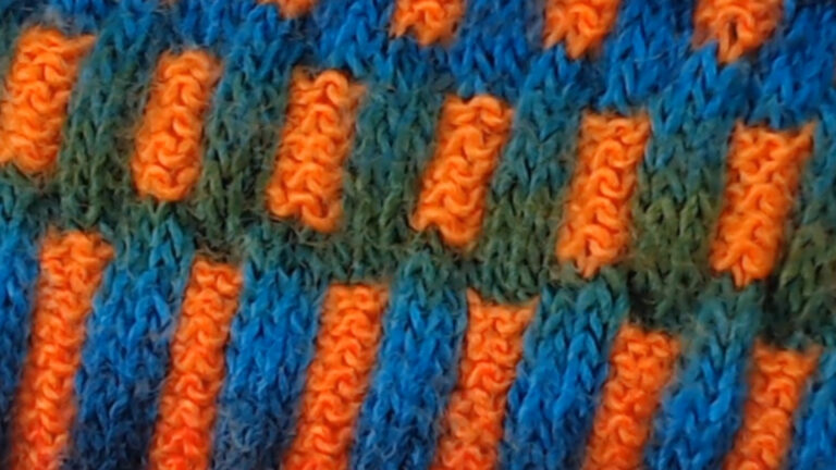 Hide Purl Bumps in Two Color work