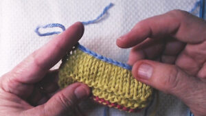 How to Bind Off Your Knitting for Beginners | Step-by-Step Tutorial (Part 4)