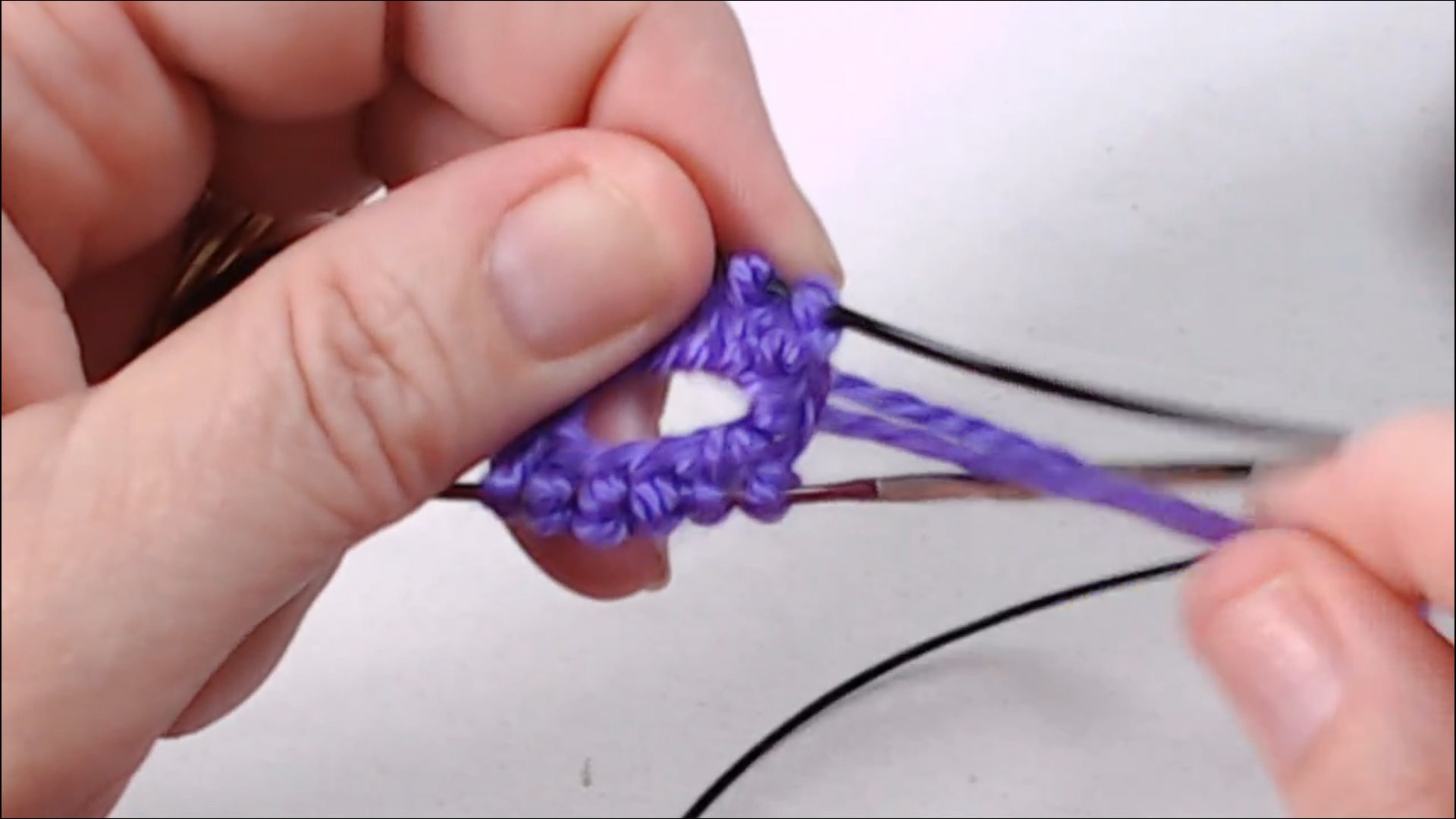 How to Join Knitting in the Round Neatly (Extra Stitch + K2tog Method)