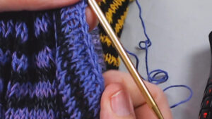 How to Undo a Cast-Off Row and Put Stitches Back on the Needle